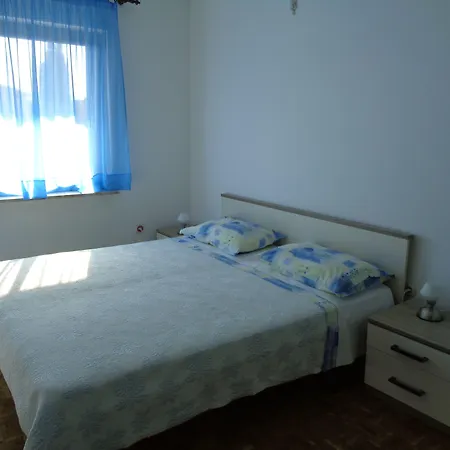 Gorgeous Tone For 6 In Apartamento Medulin