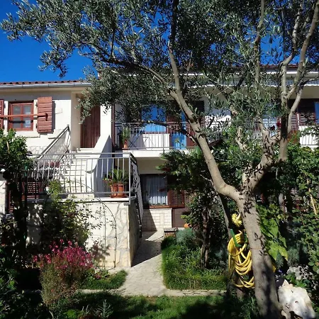 Apartamento Gorgeous Tone For 6 In